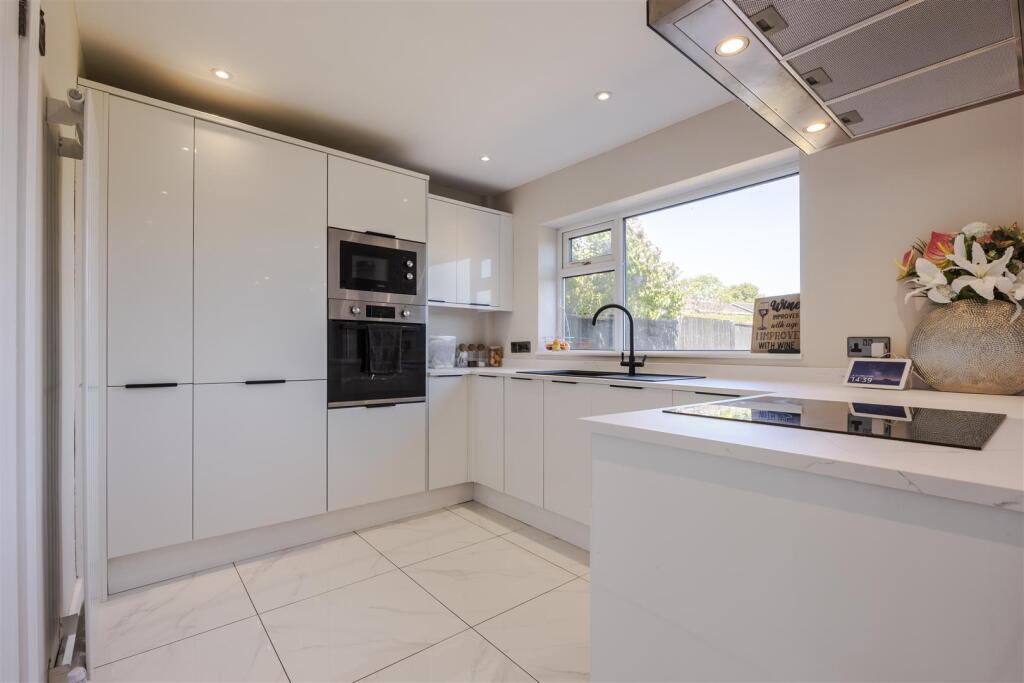 Kitchen diner