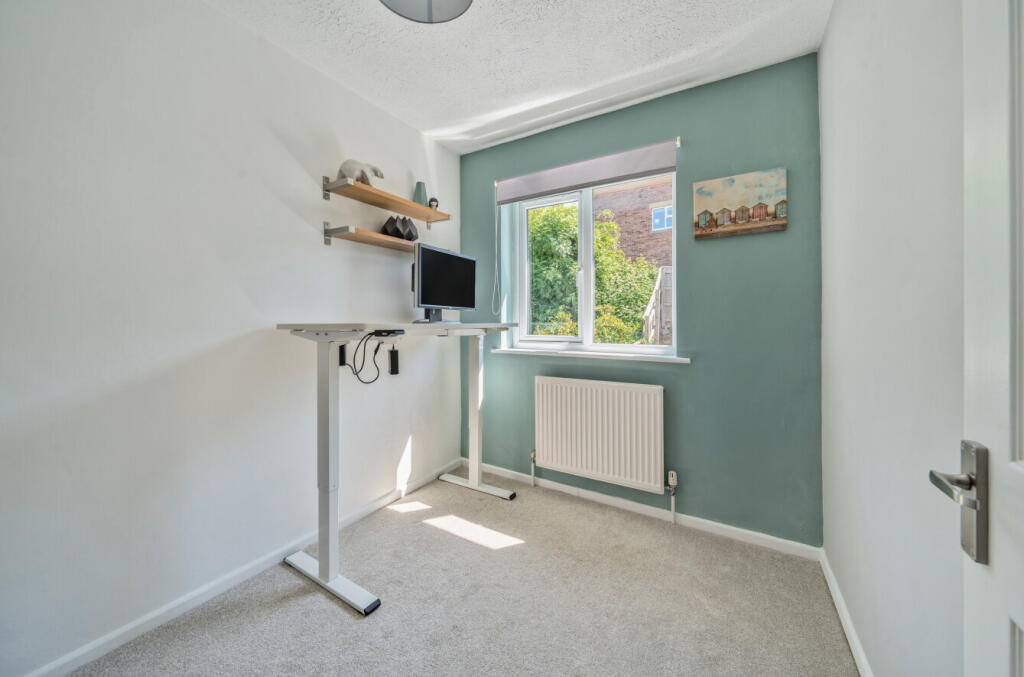 1297011-59-682f00...