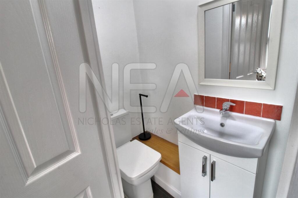 Room Five &amp; ensuite