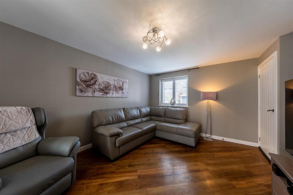 22 Wells Avenue-009.jpg