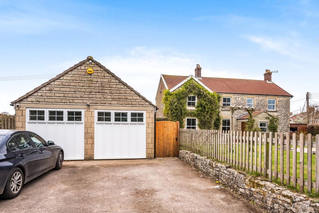 This former garage h