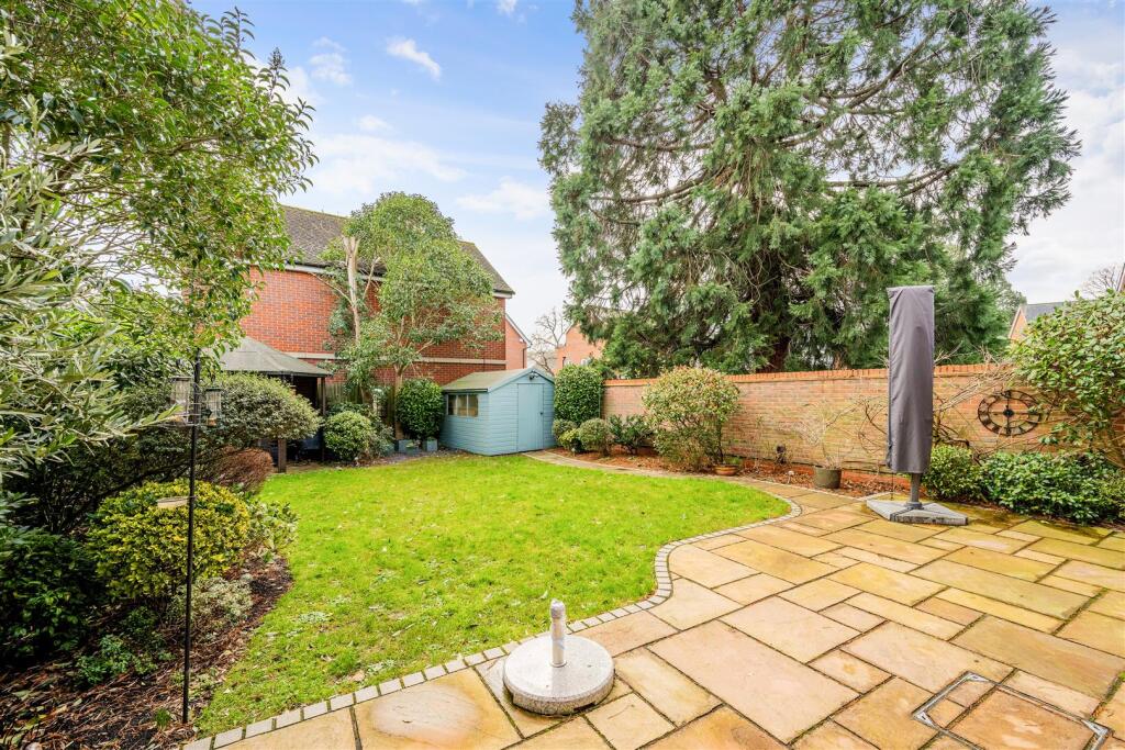 MULBERYY CLOSE (10).jpg