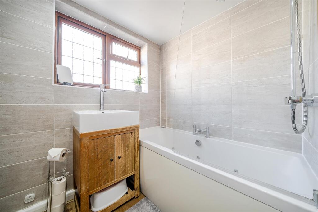 Sunnyside, 8 High Street, Gayton (9).jpg