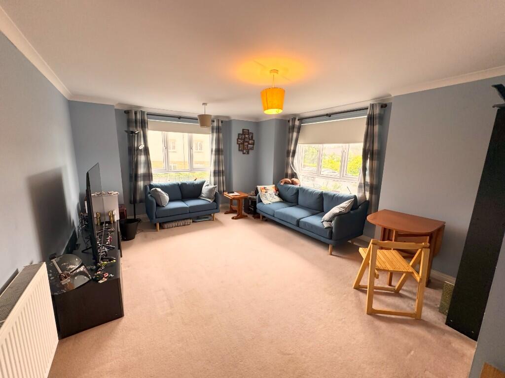 Lounge 1