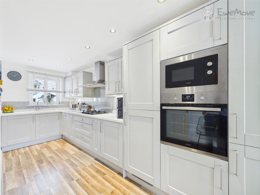 EweMove South Molton - Raleigh Mead - Kitchen