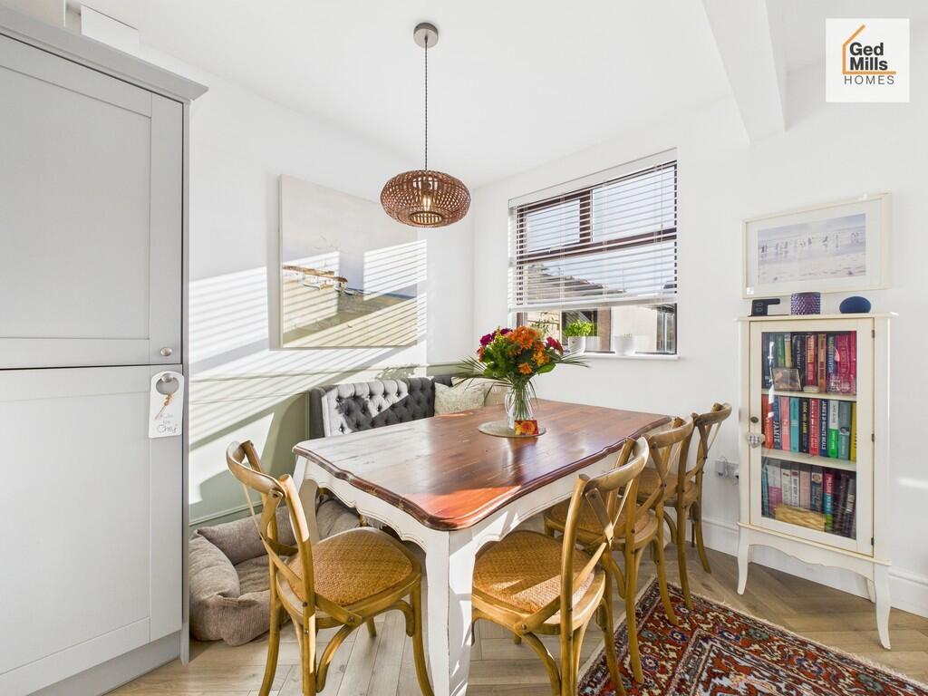 CAM04261G0-PR0118...