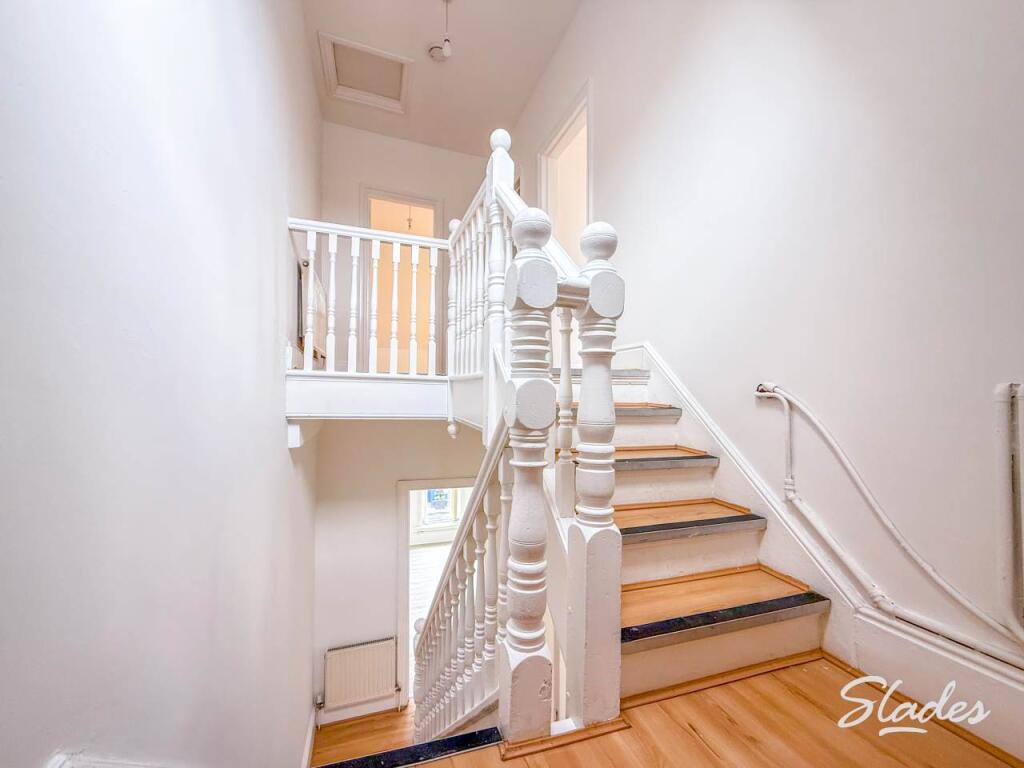 2ND FLOOR LANDING