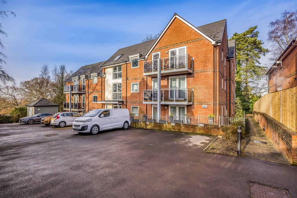 Flat 11, Ashcroft Court, 60 Winchester Road, Chand
