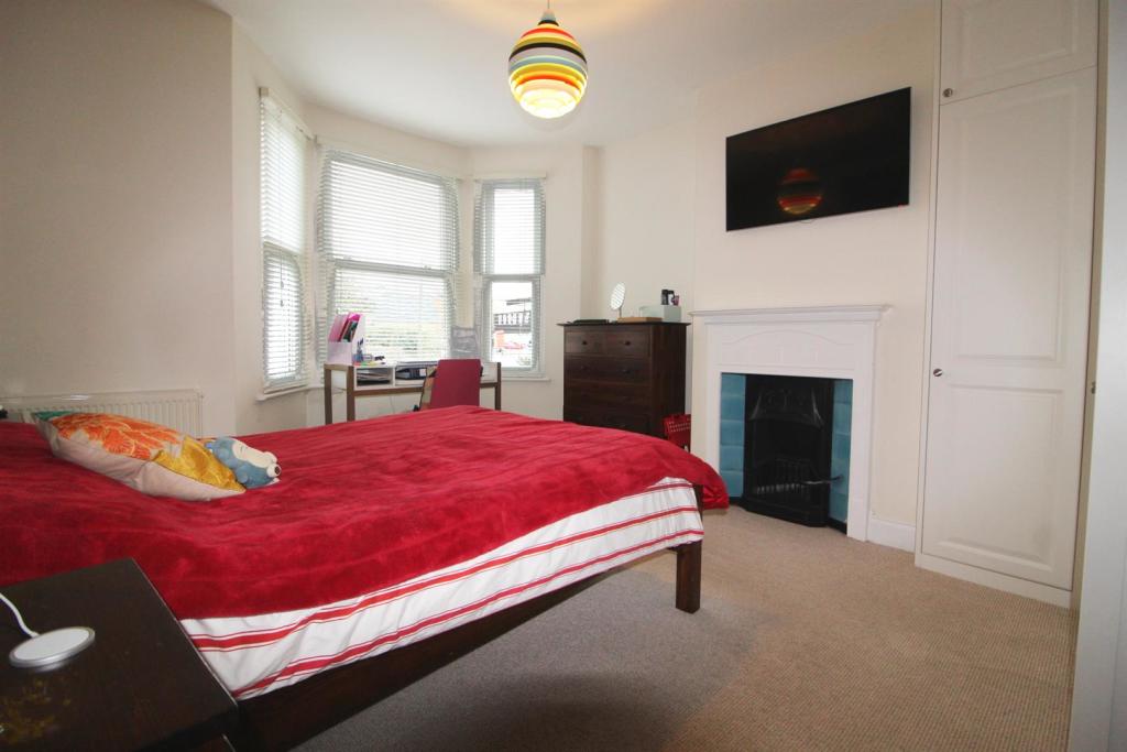 Bedroom 2 edit.jpg