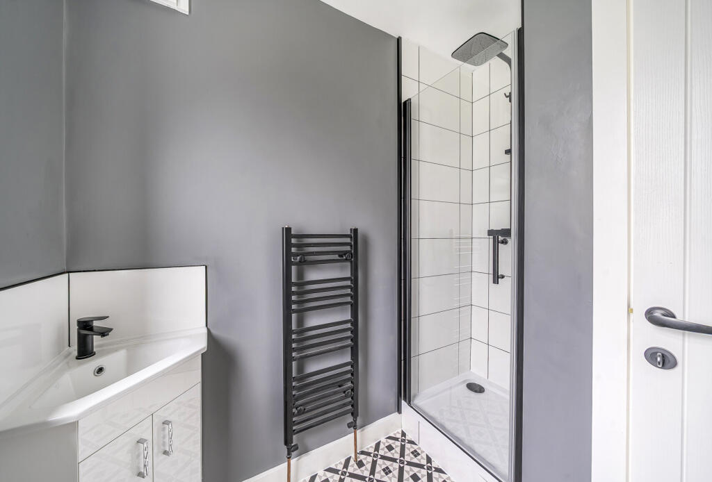 1357660-7-68cadcb...