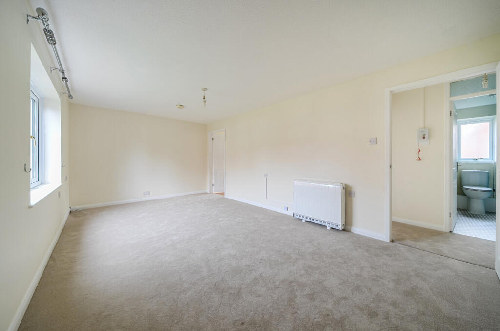 1376486-15-690b27...