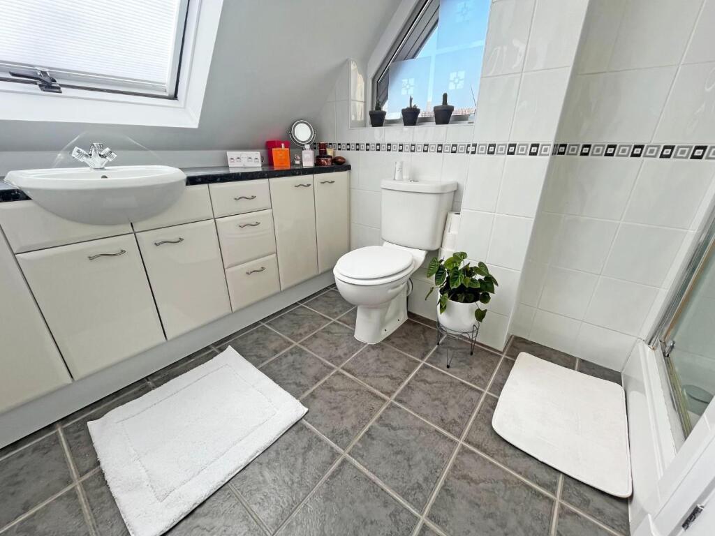 En Suite.jpg