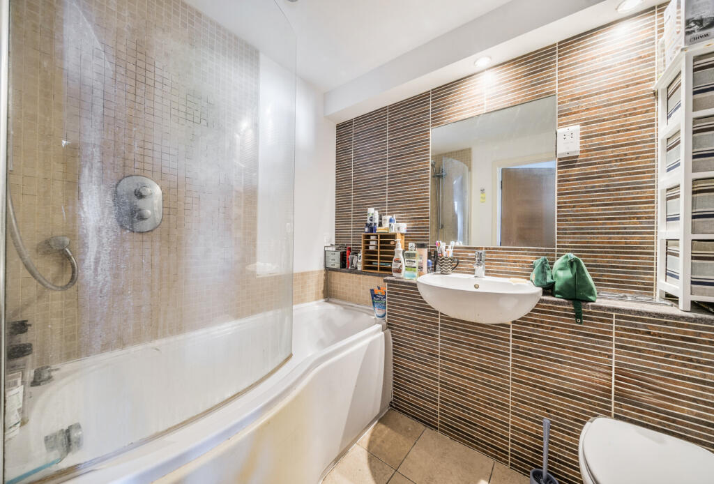 1329337-15-688341...