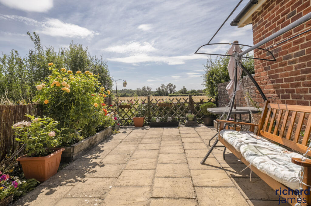 a16e51e61fdd4fc3b4aef8519d781363