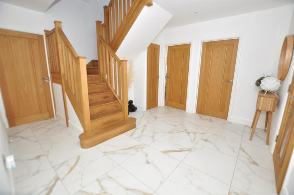 Vestibule hall