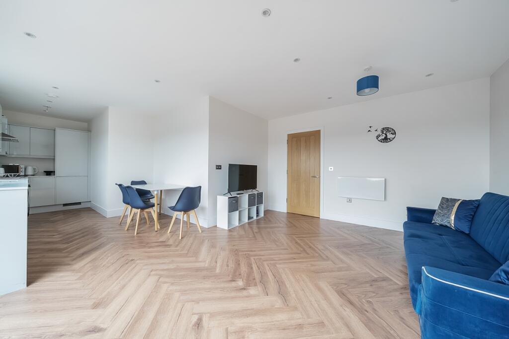 1332239-11-68907b...