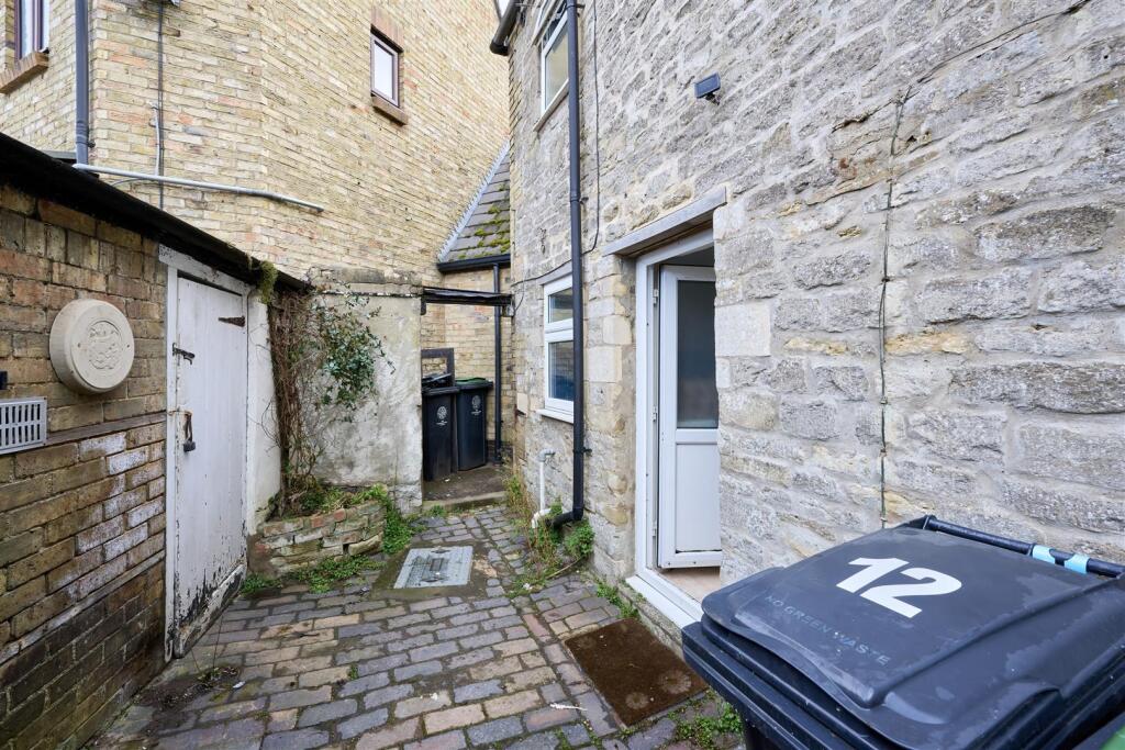 3-13 Stoke Hill Ound