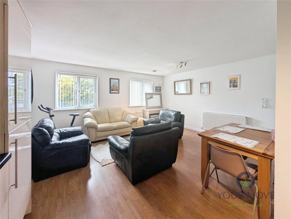Lounge / Kitchen