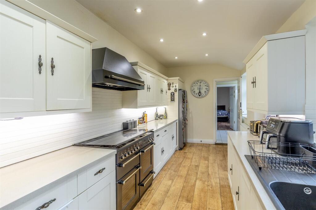 Linden Road, Westbury Park Kitchen.jpg
