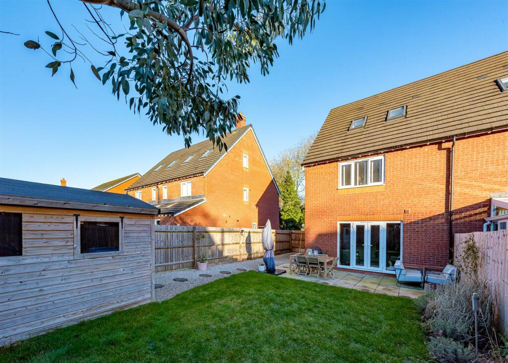 21 Wootton Drive-External (5).jpg