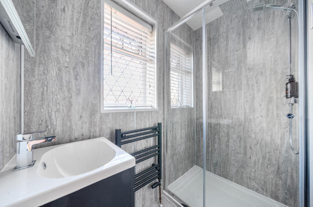 1371573-24-68f8a7bcaa68c