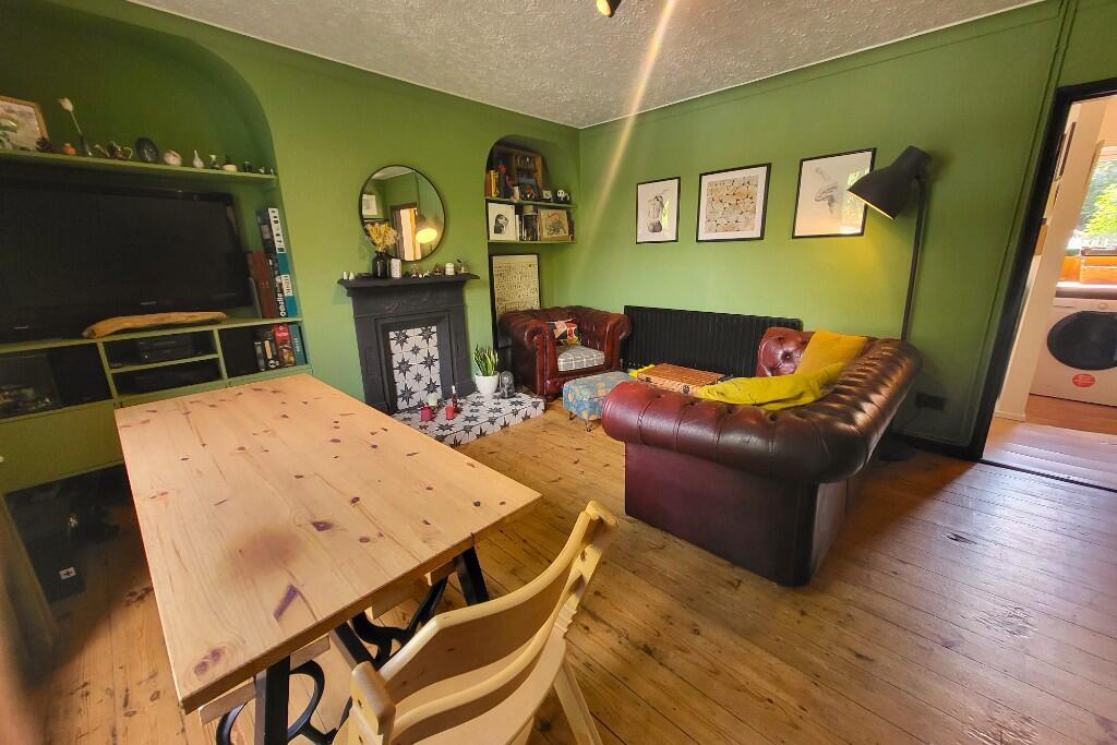 Sitting &amp; Dining Rm