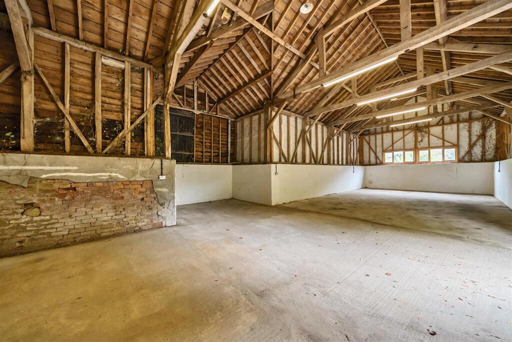 Barn 1 internal