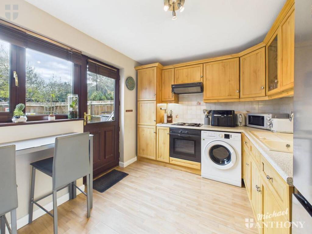 CAM03852G0-PR0475-STILL010-thumbnail-h750-70