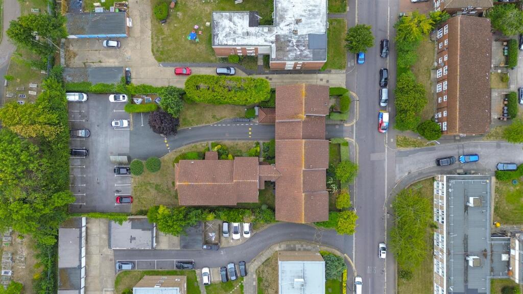 Chingford Avenue, E4