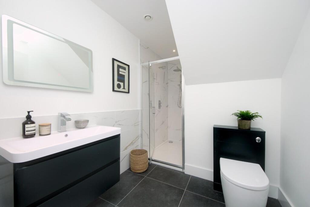 Woodfield Rd (20).jpg