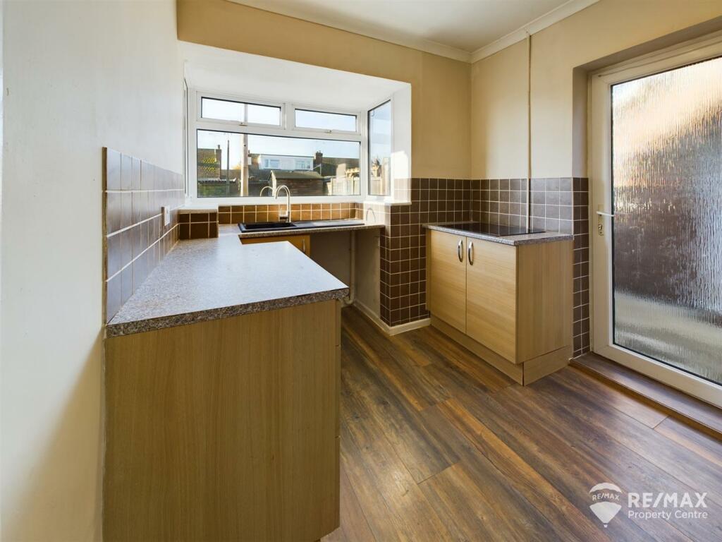 Kitchen (2).jpg