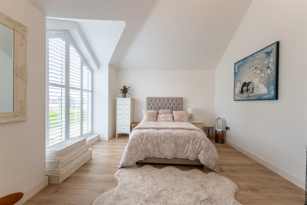 127a Crewe Road-026.jpg