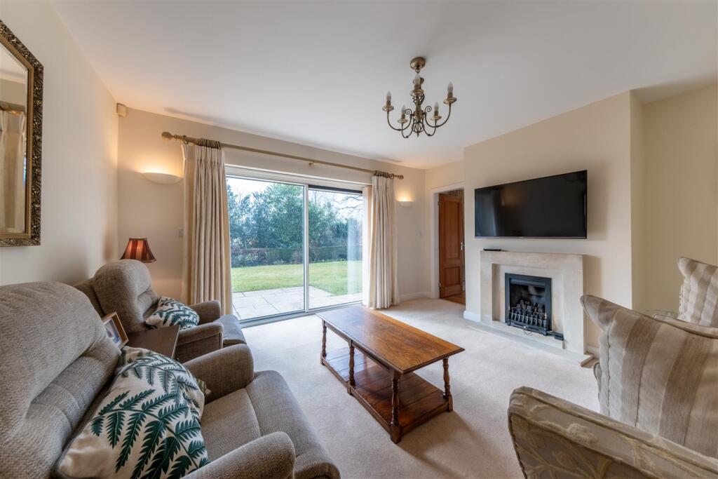 15 Pentre Close-014.jpg