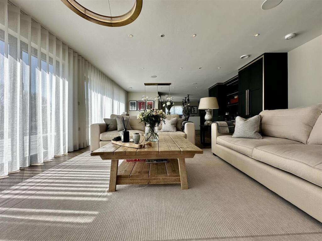 Kitchen/Diner/Family Room