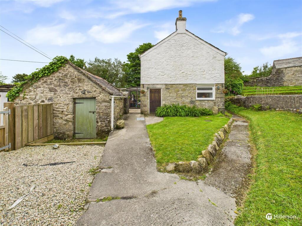 Side Garden and Outbuildings.jpg