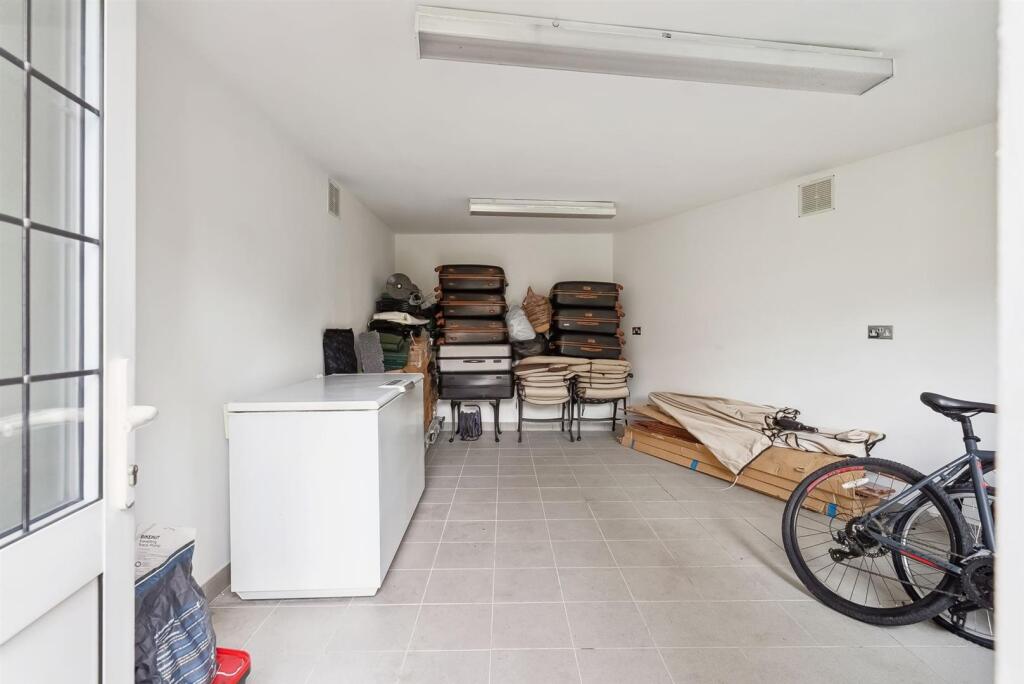 Garden Room.jpg