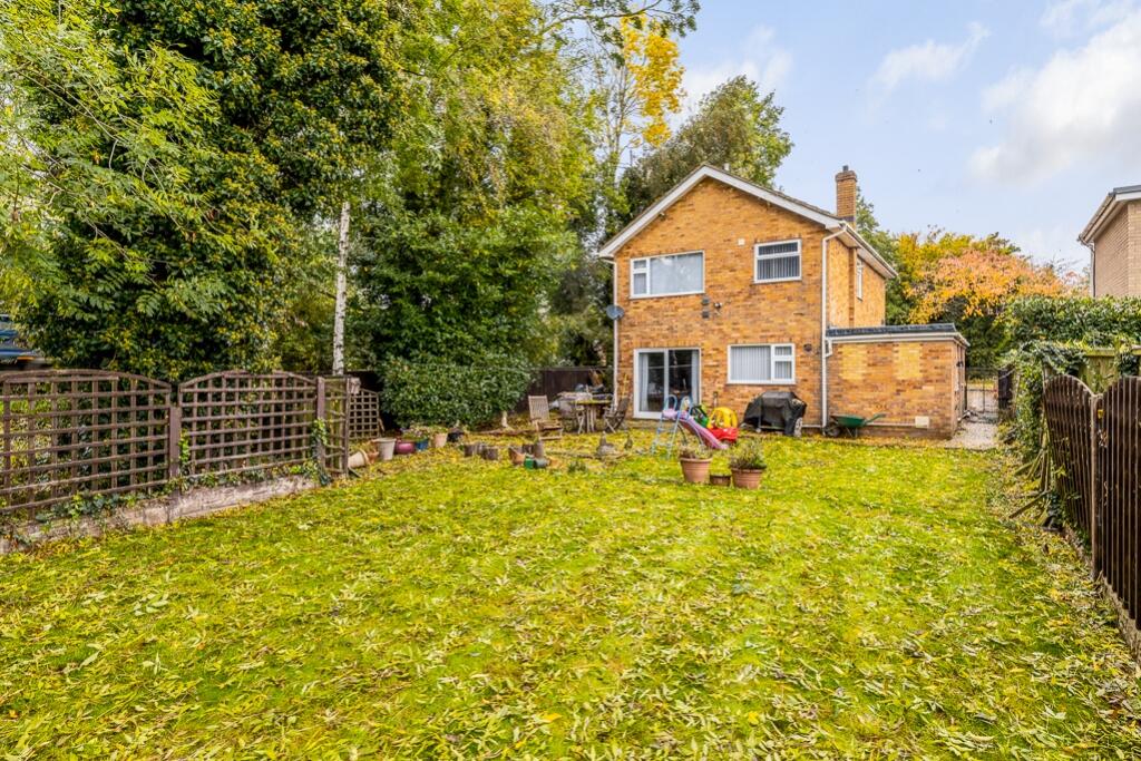 77 Middlegate Road West (Frampton)-10
