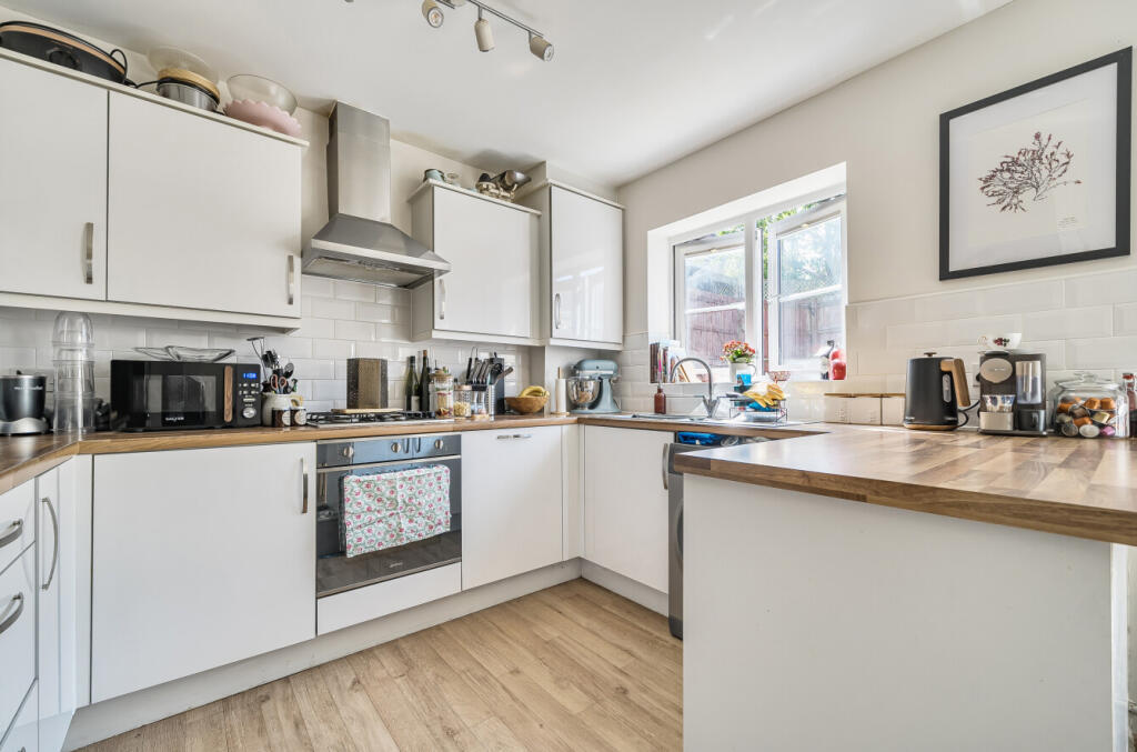 1335695-16-689b27...