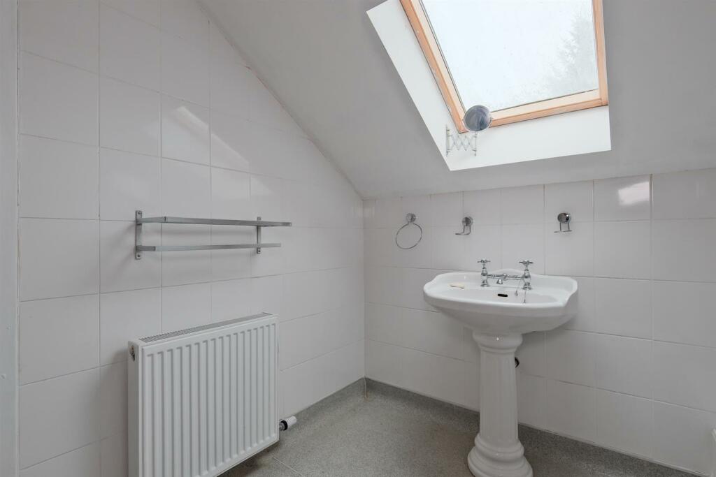 029-76 Hirst Road Harthill, ML7 5TL.jpg