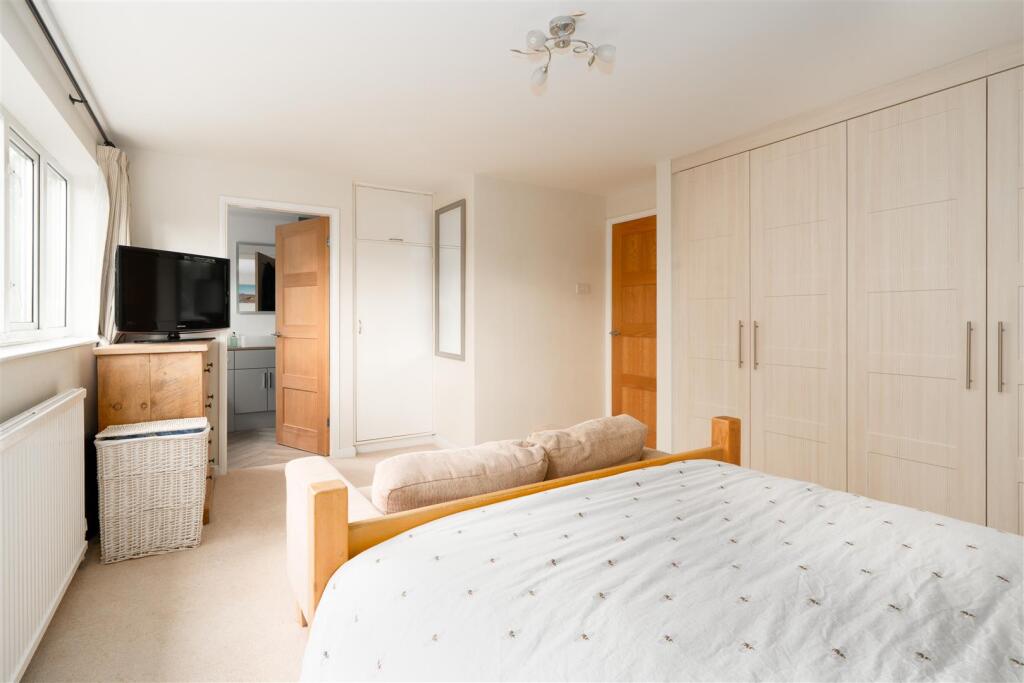 Bedroom3-4.jpg