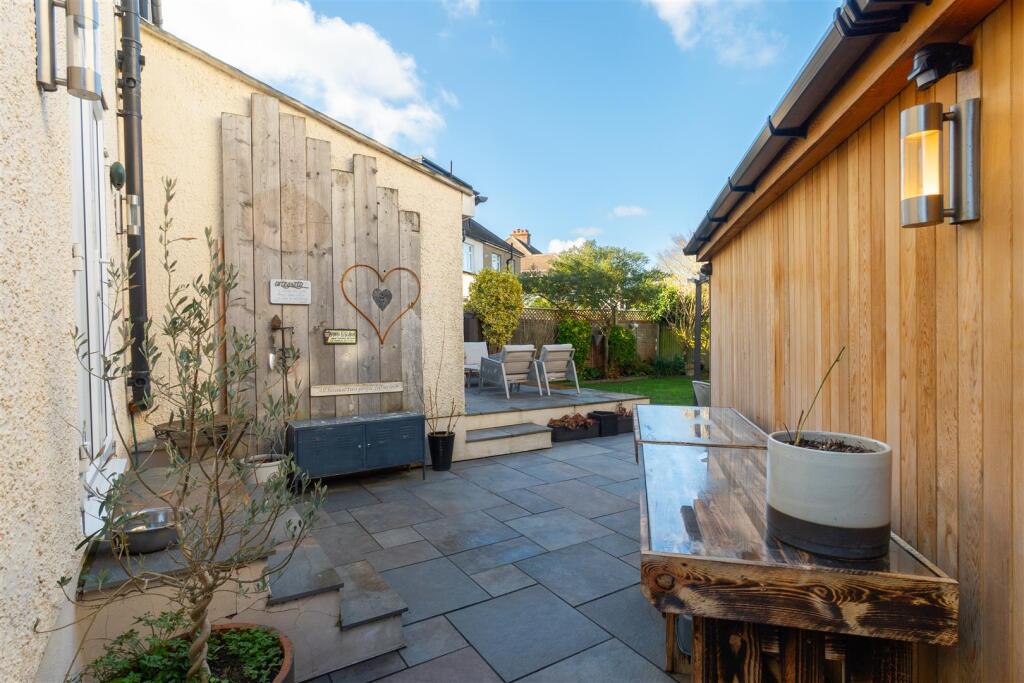 Holtye Crescent, Maidstone16.jpg