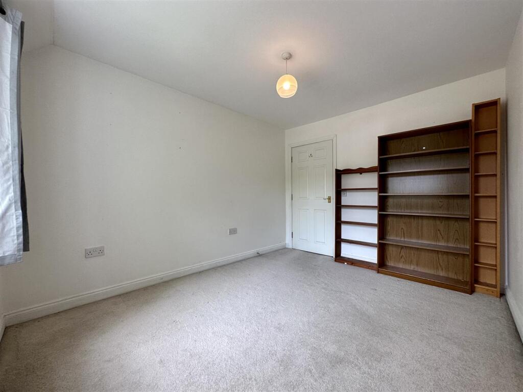 Bedroom 2 Aspect 2