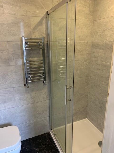 ensuite.jpg