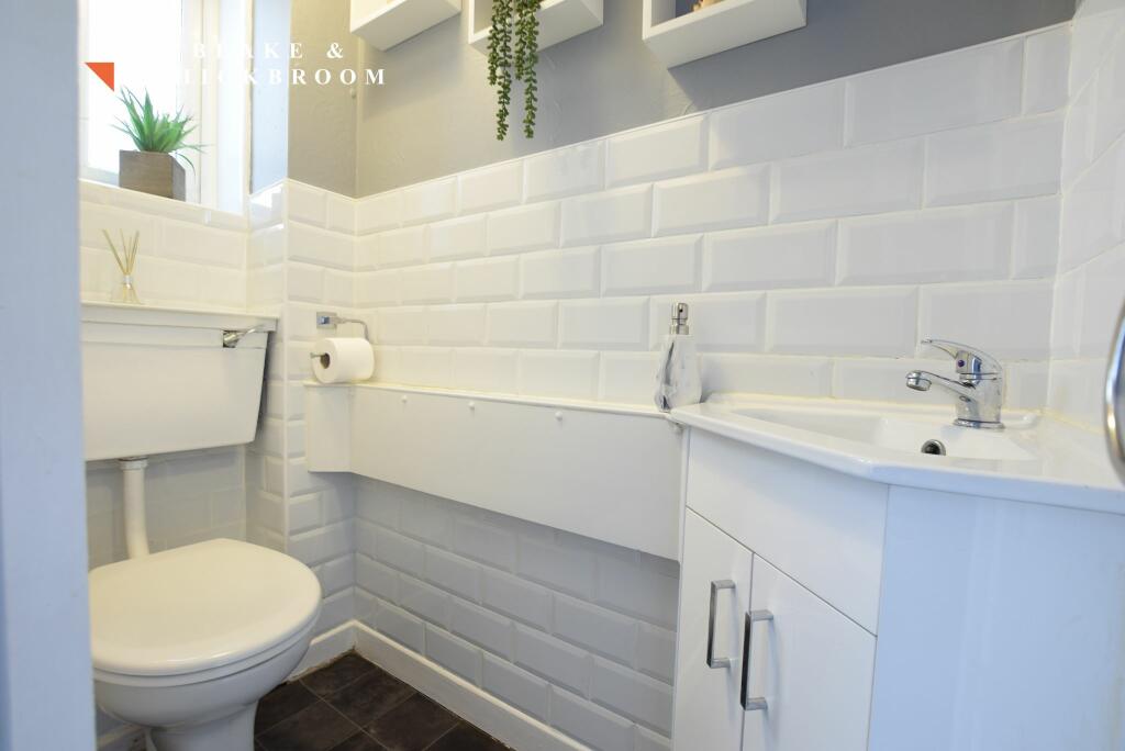 GROUND FLOOR CLOAKROOM