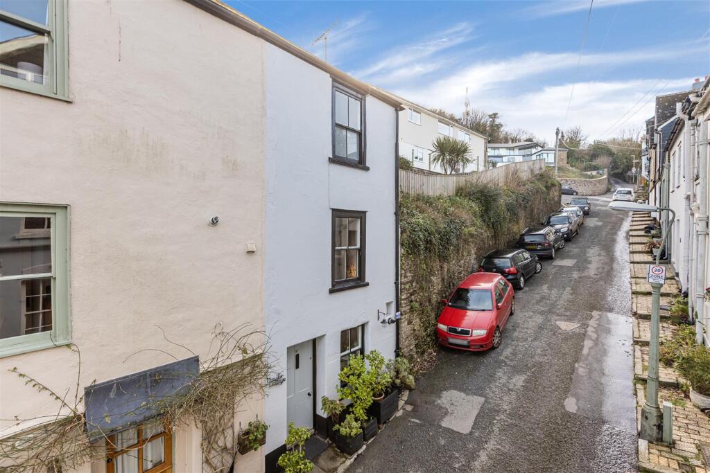 A03 - 37 Crowthers Hill Dartmouth - 250130.jpg