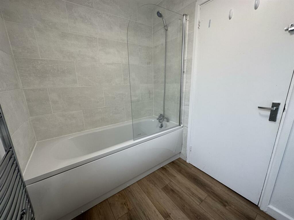 3L Bathroom.JPEG