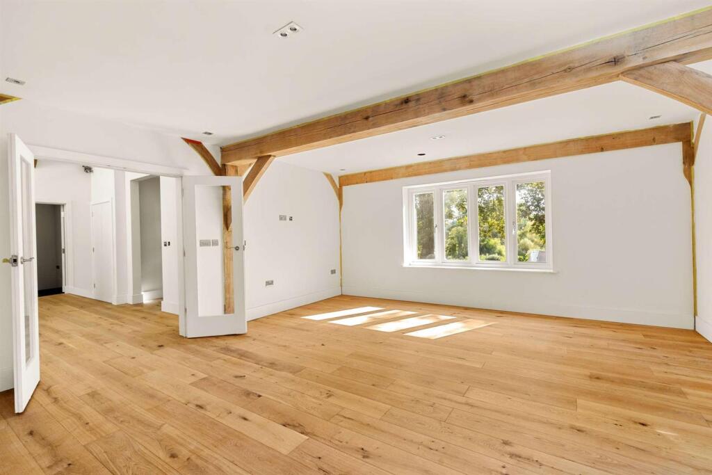 Oak Lodge, Dorking Road, Gomshall, GU5 9NY-98-1920