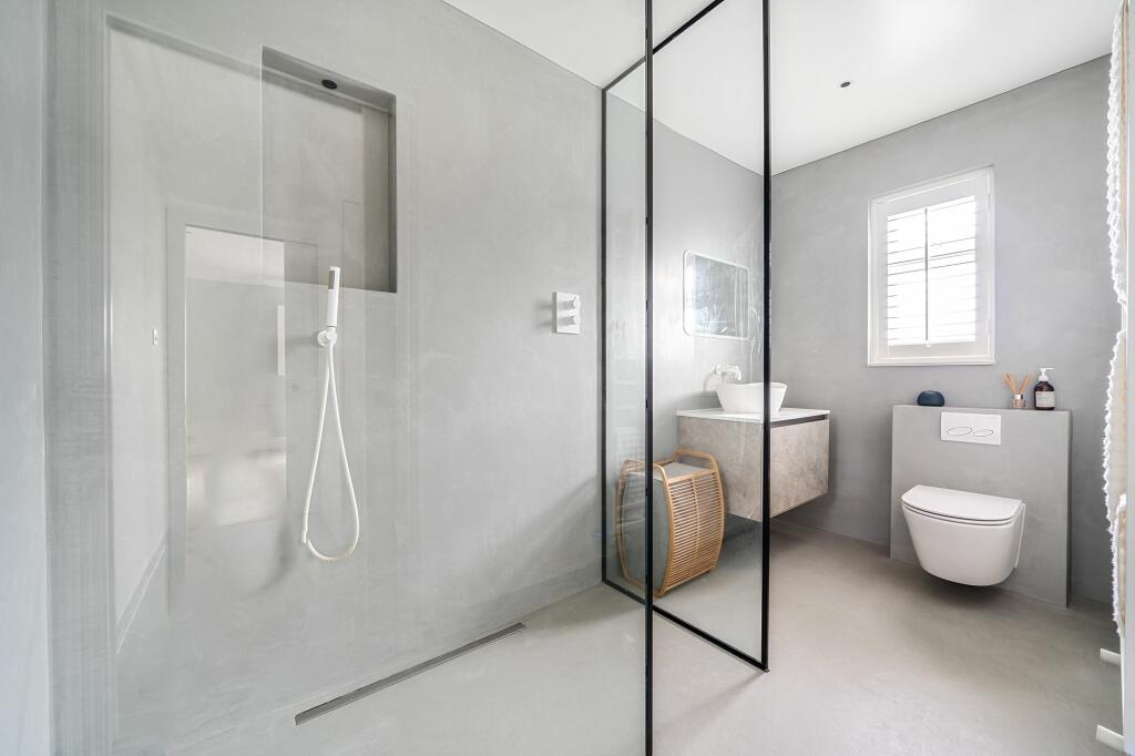 En-Suite Shower Room