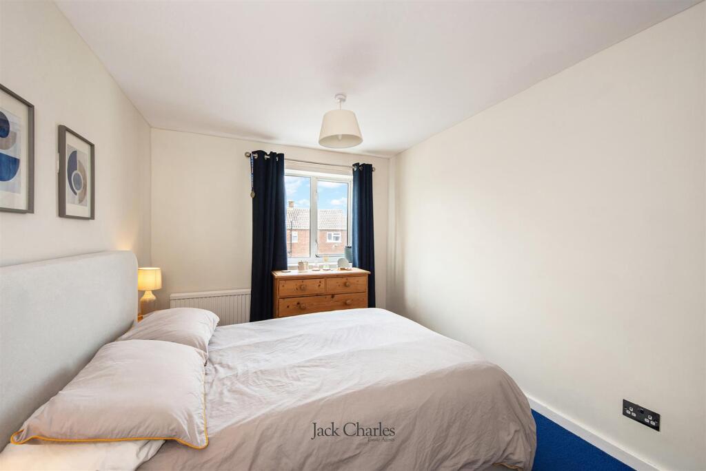 8 Twyford Rd, TN11 0HJ 009.jpg