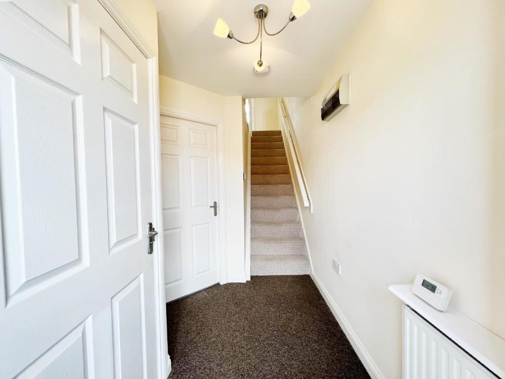 Entrance Hallway.jpg